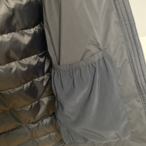 Women Canada Goose Jacket - Picture 13 of 16